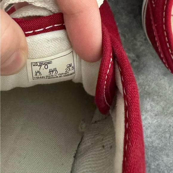 Vans Classic off the wall Pro Low Top Skate Shoes Canvas Red Women’s - Picture 9 of 13